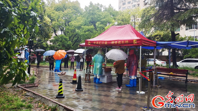 【组图】“守沪者联盟”丨探访上海抗疫一线